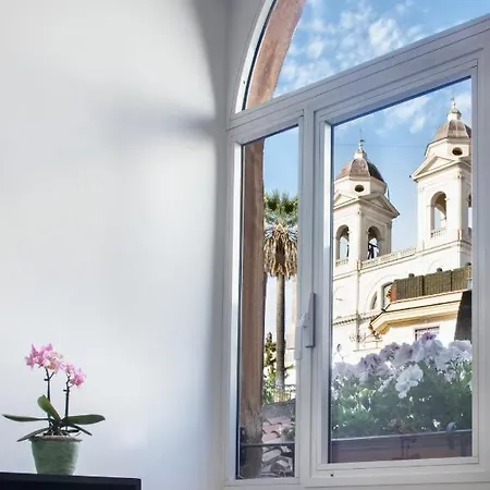 Fellini Design With View Guest house