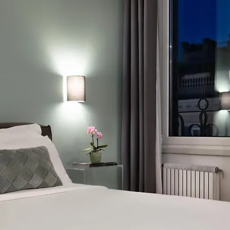 Fellini Design With View Guest house