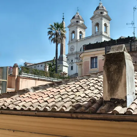 Pensión Fellini Design 4*